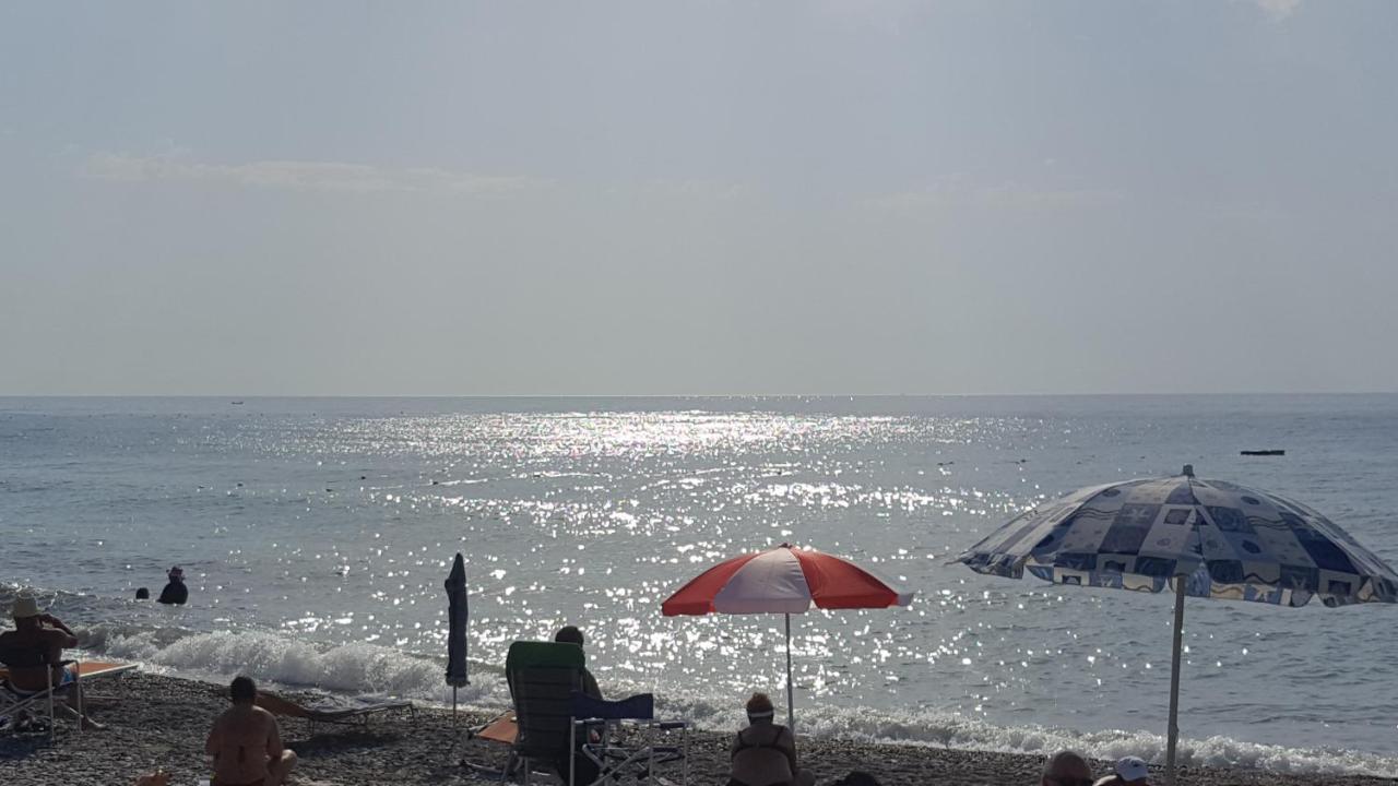 Albenga Sul Mare Famiglie Ed Amici Fino 10 Posti Lägenhet Exteriör bild